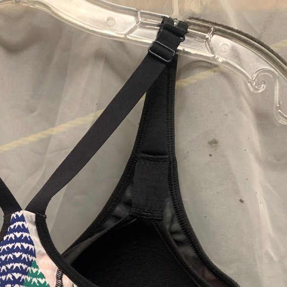 VS Sport/Athliesure BRA - Picture 5 of 5